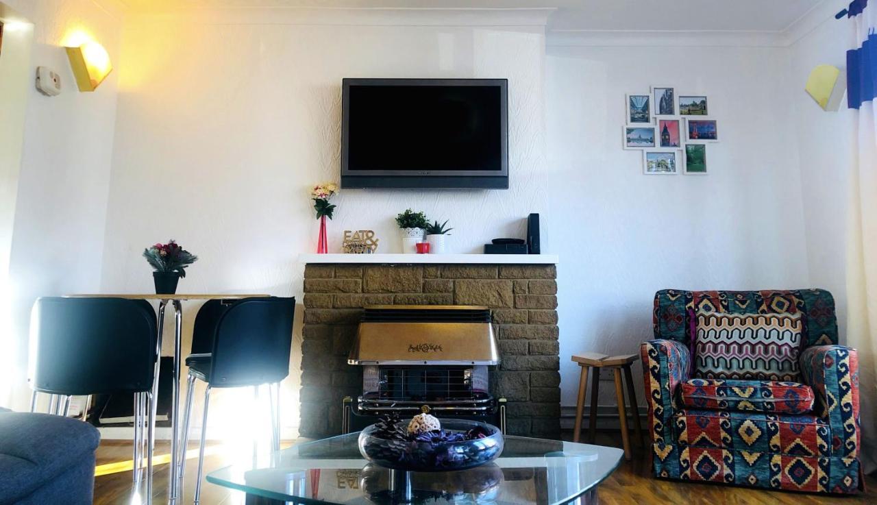 33Sm Dreams Unlimited Serviced Accommodation- Staines - Heathrow Stanwell Exterior foto